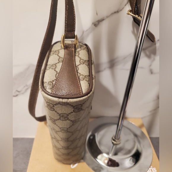 ***Sold***Gucci Canvas Web - Picture 4 of 12